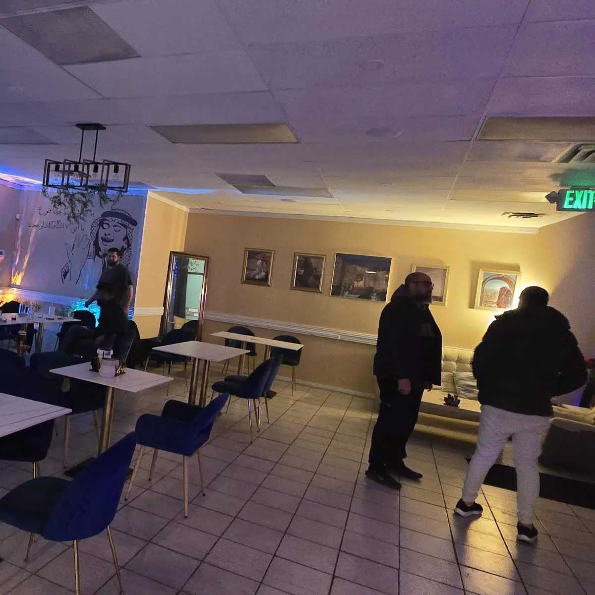 Vibe, حضارة اليمن Blue lounge restaurant