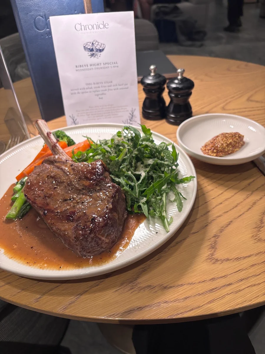 Food & drink, Chronicle 502 Bar & Dining