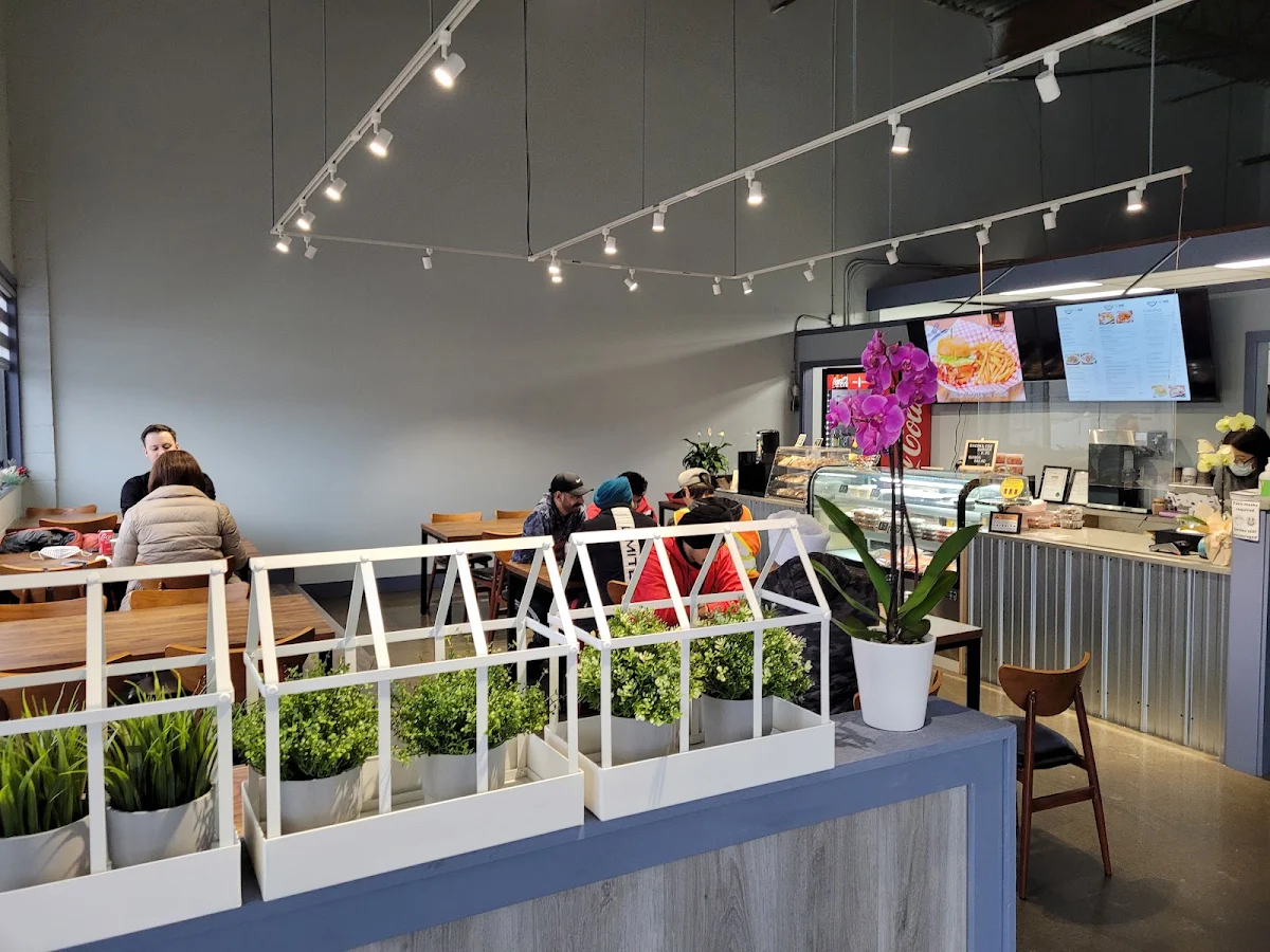 Vibe, The Babs Kitchen & Brunch Cafe & Dinner