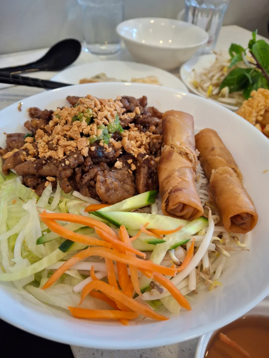 Food & drink, Rau Vietnamese Kitchen