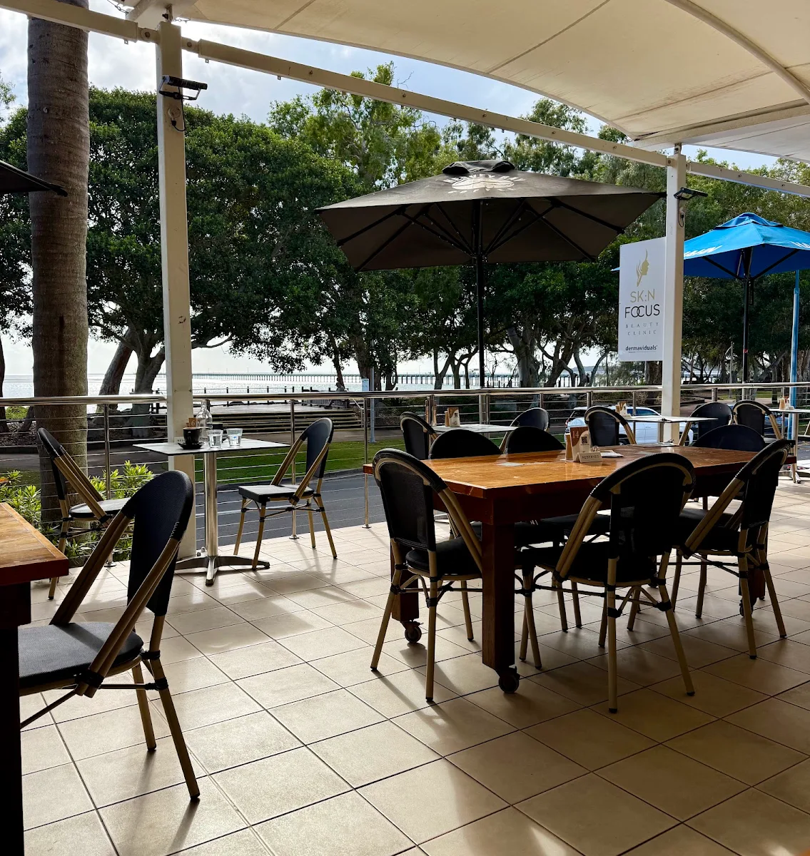 Vibe, Salt Cafe Urangan