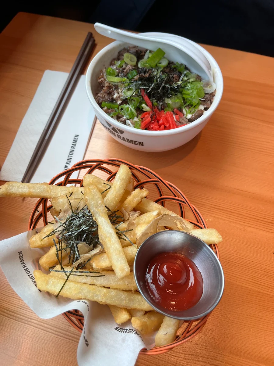 Food & drink, KINTON RAMEN MCARTHURGLEN DESIGNER OUTLET YVR