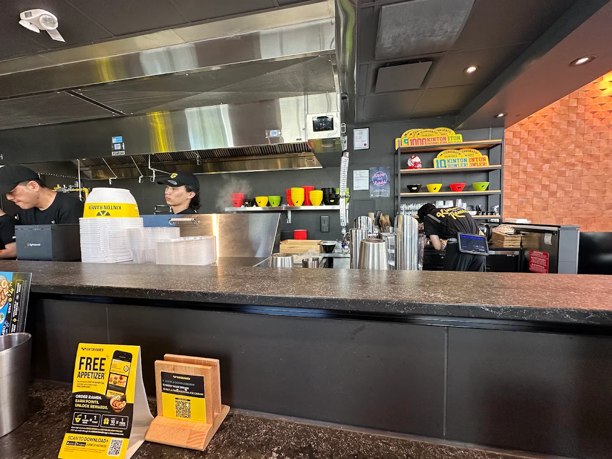 Vibe, KINTON RAMEN MCARTHURGLEN DESIGNER OUTLET YVR