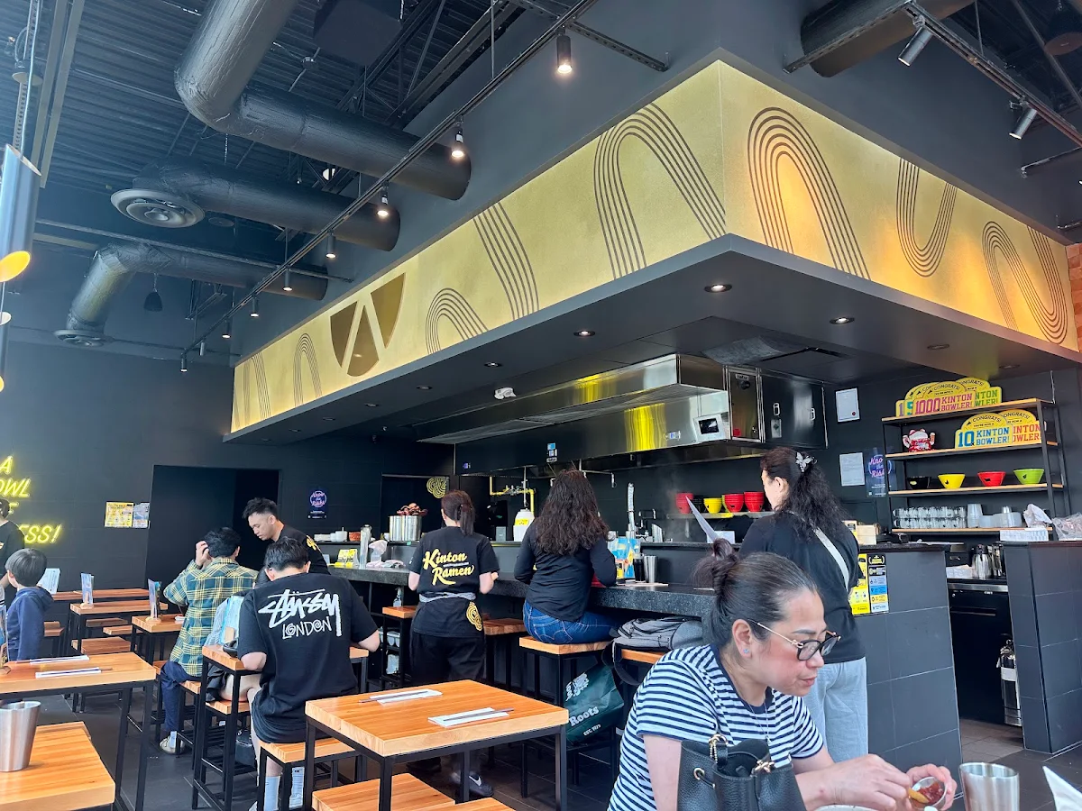 Vibe, KINTON RAMEN MCARTHURGLEN DESIGNER OUTLET YVR