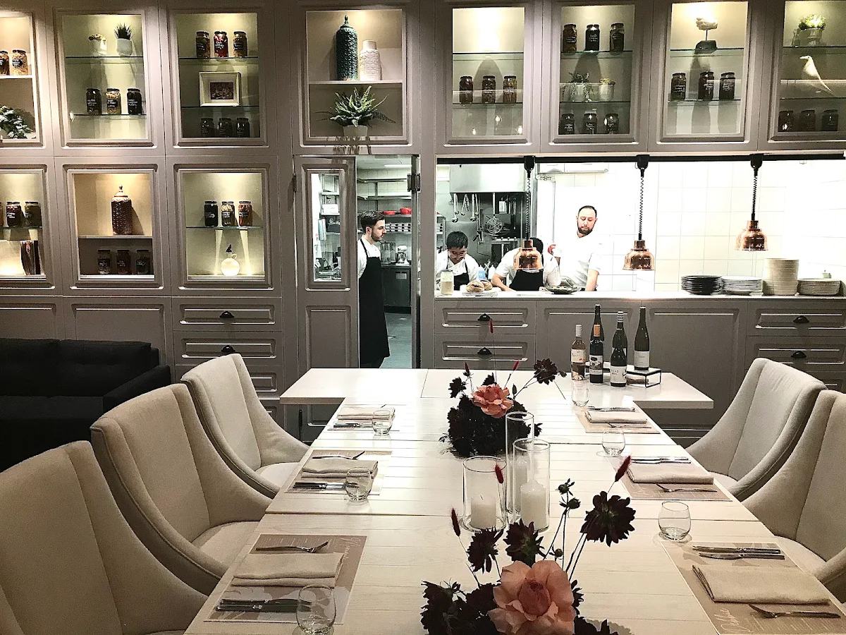 Vibe, ABODE Bistro. Bar