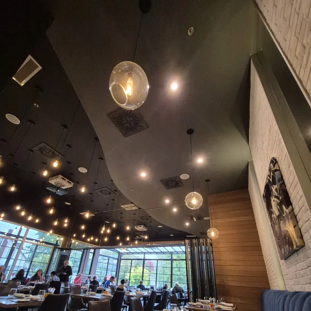 Vibe, Le Greg Bistro & Bar