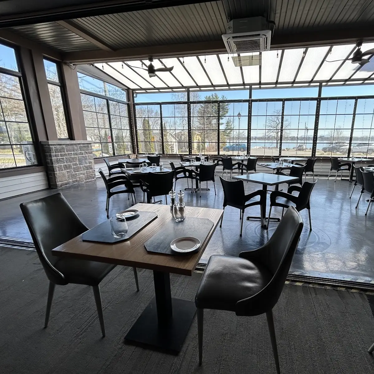 Vibe, Le Greg Bistro & Bar