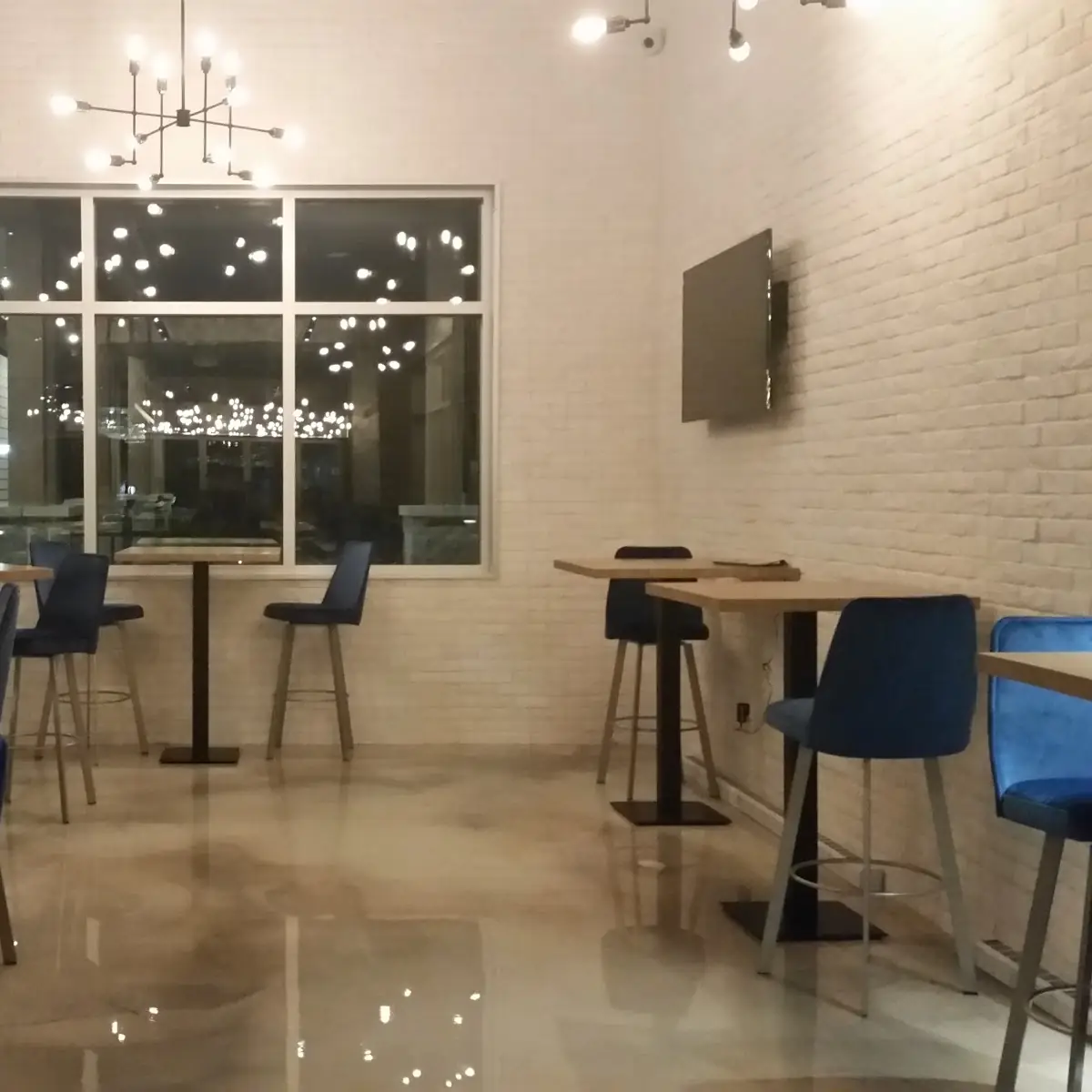 Vibe, Le Greg Bistro & Bar