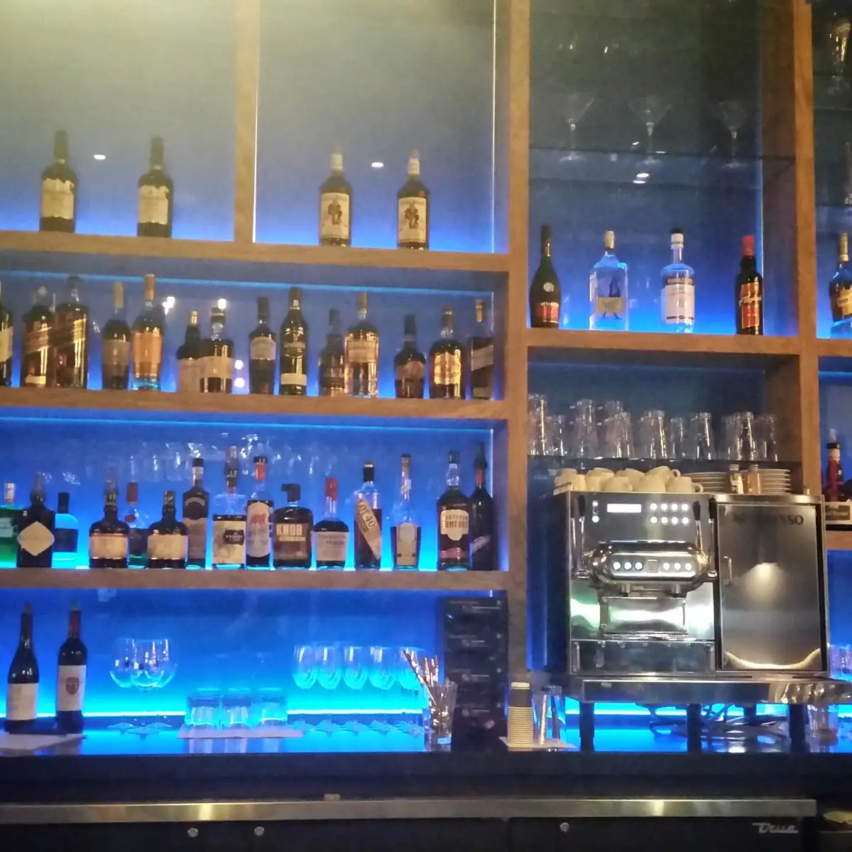 Vibe, Le Greg Bistro & Bar