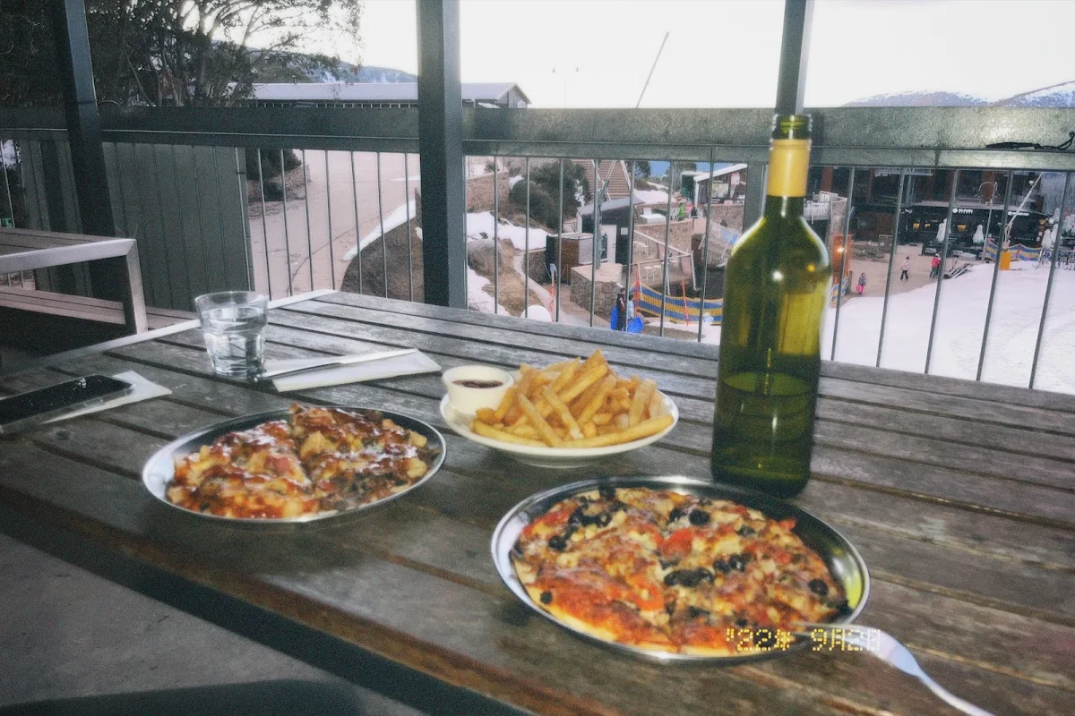 Food & drink, The Last Hoot - Cafe, Bar & Pizzeria