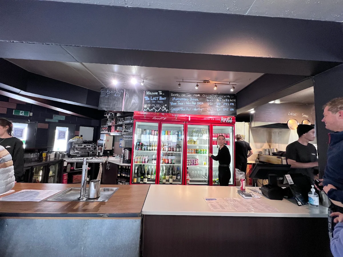 Vibe, The Last Hoot - Cafe, Bar & Pizzeria