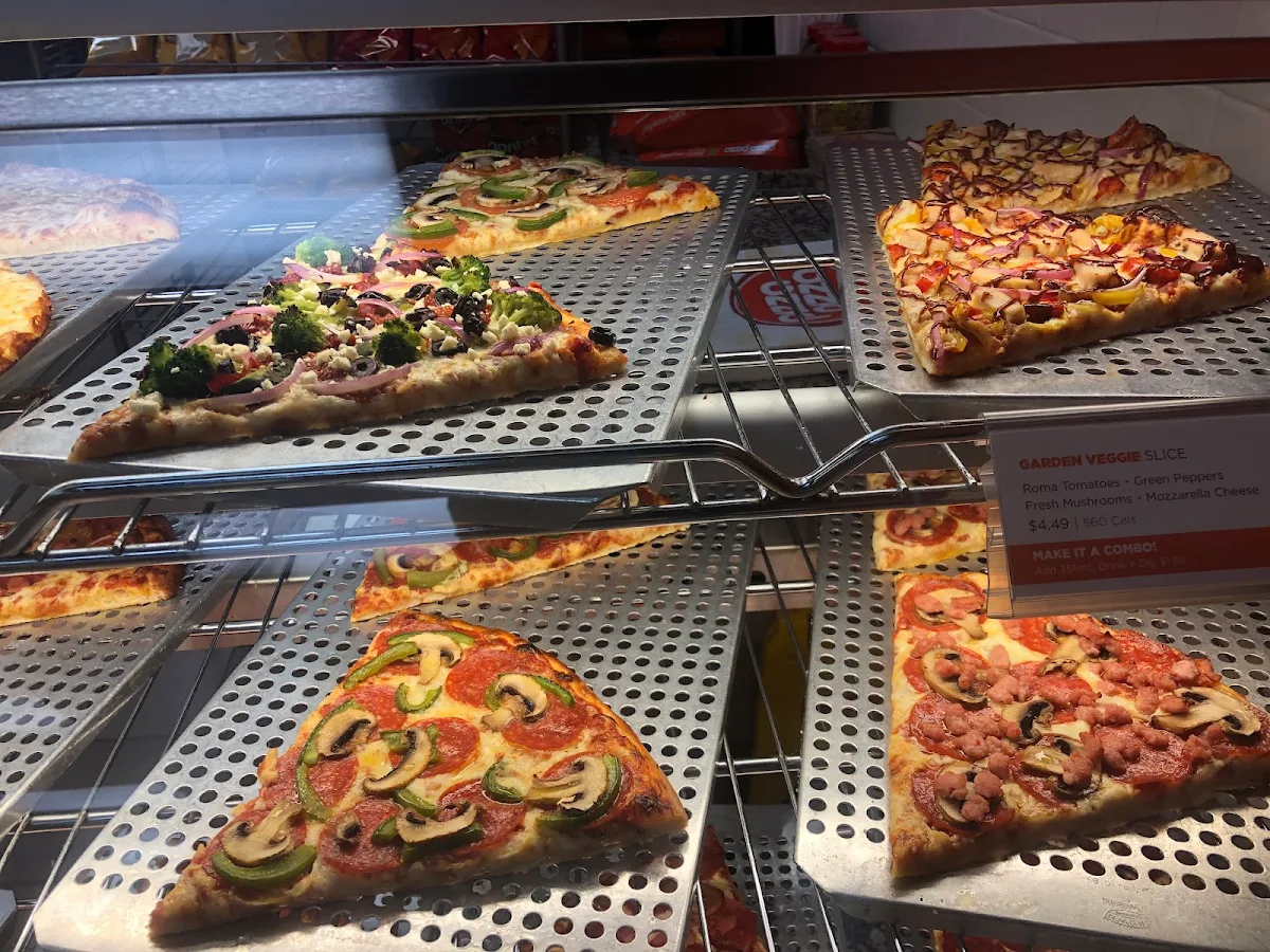 Food & drink, Pizza Pizza