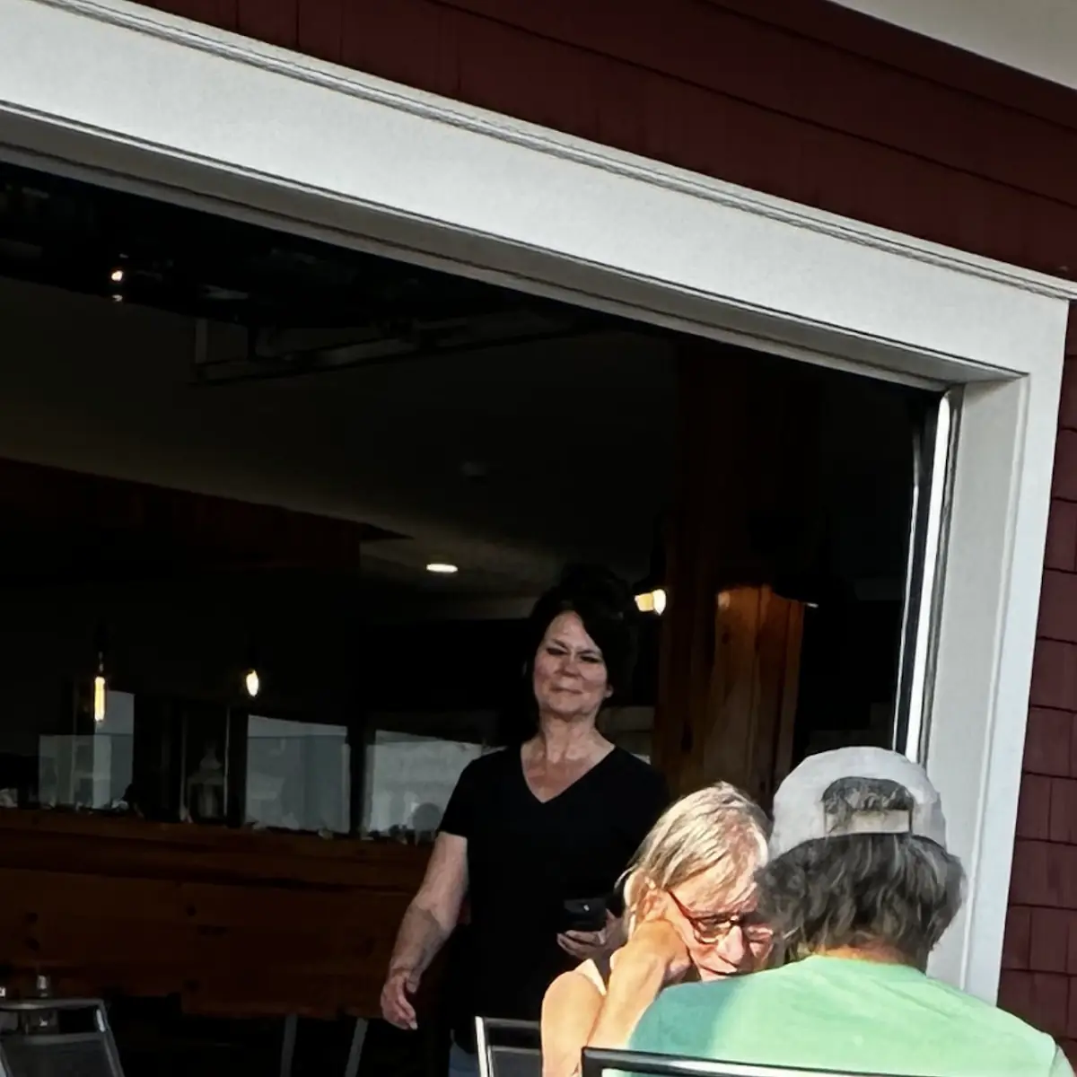 Vibe, Seasons By the Sea Bistro
