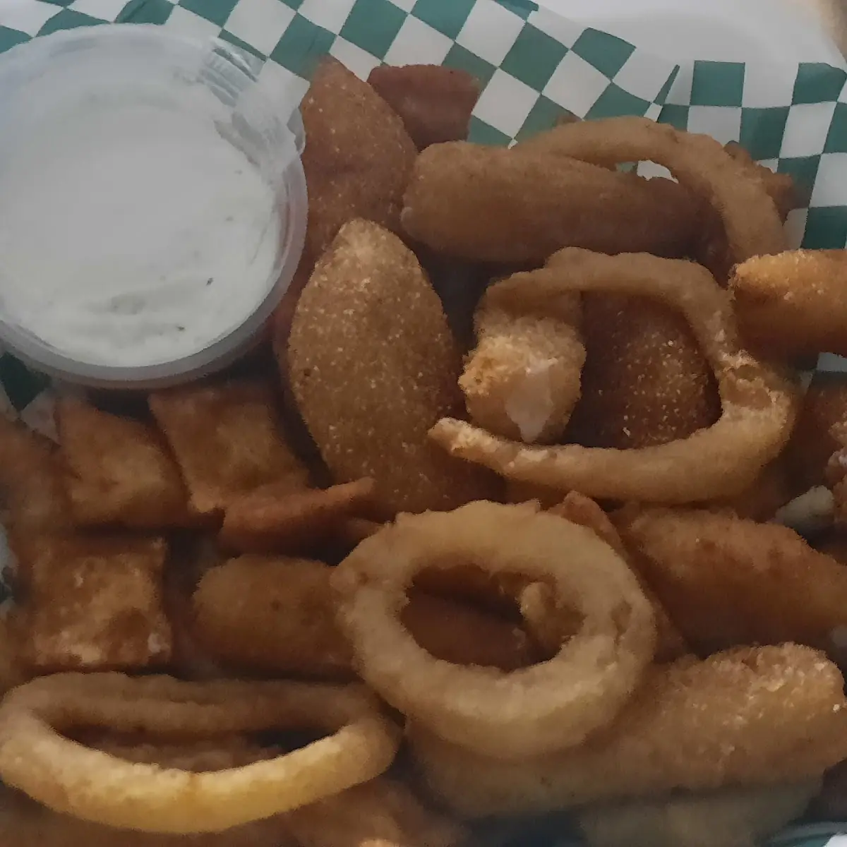 Food & drink, Icebreakers Sports Bar & Grill