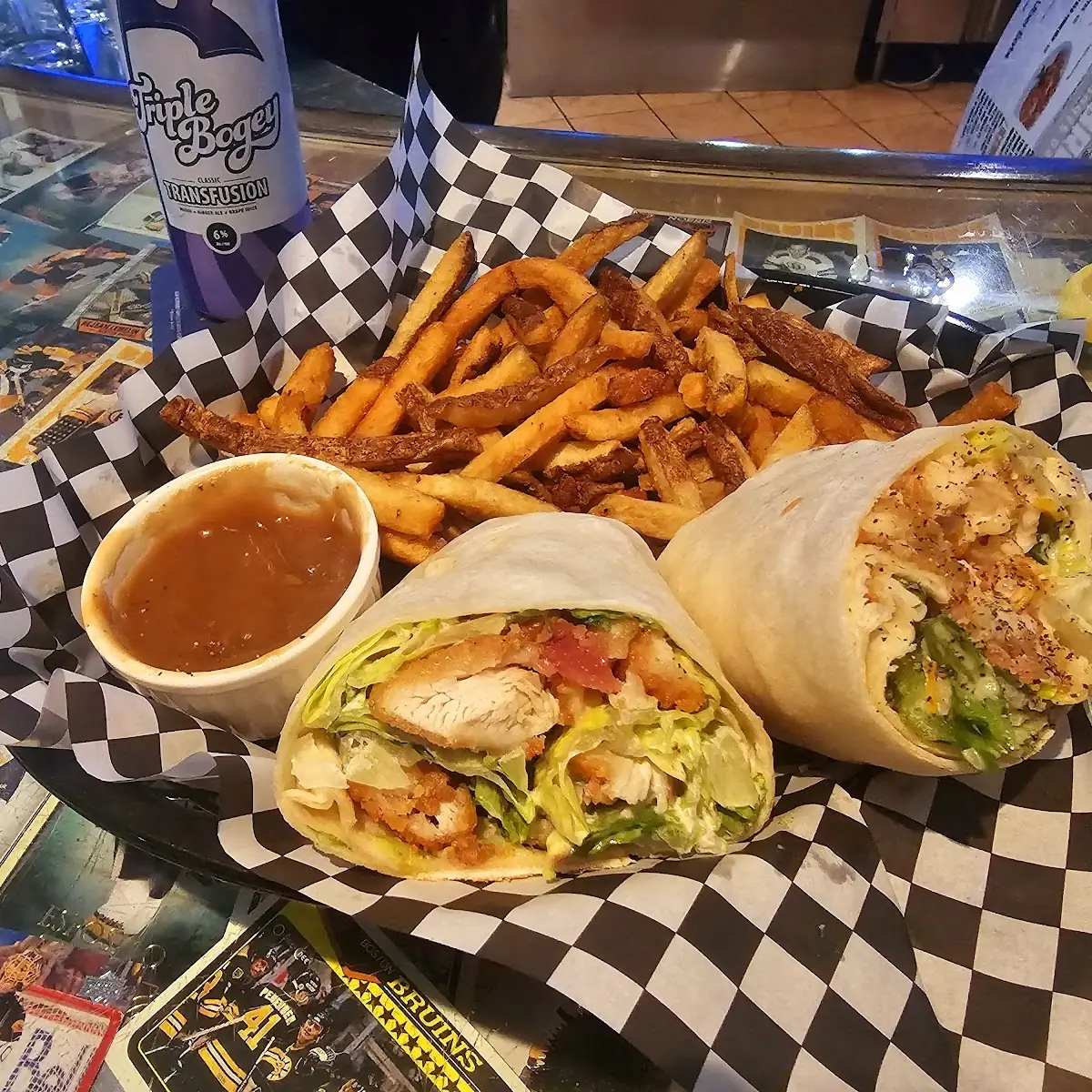 Food & drink, Icebreakers Sports Bar & Grill