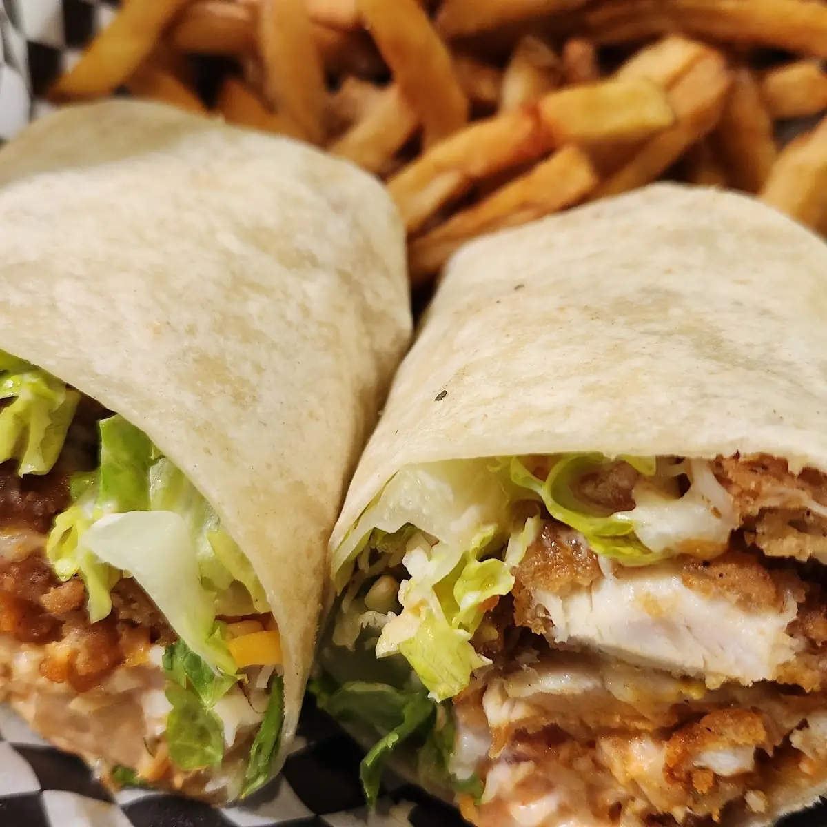 Food & drink, Icebreakers Sports Bar & Grill