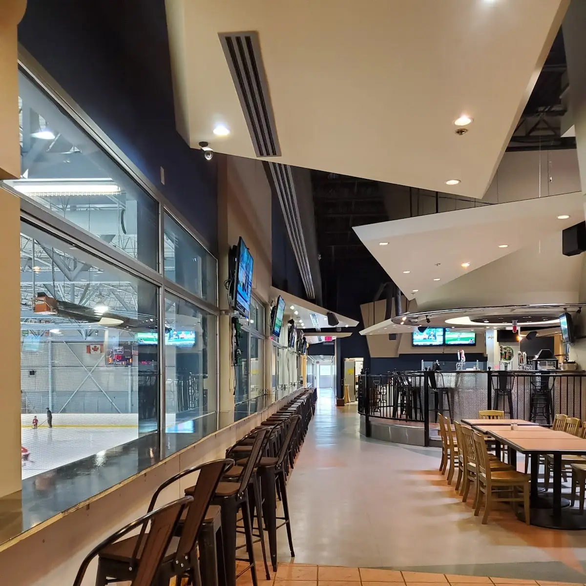 Vibe, Icebreakers Sports Bar & Grill