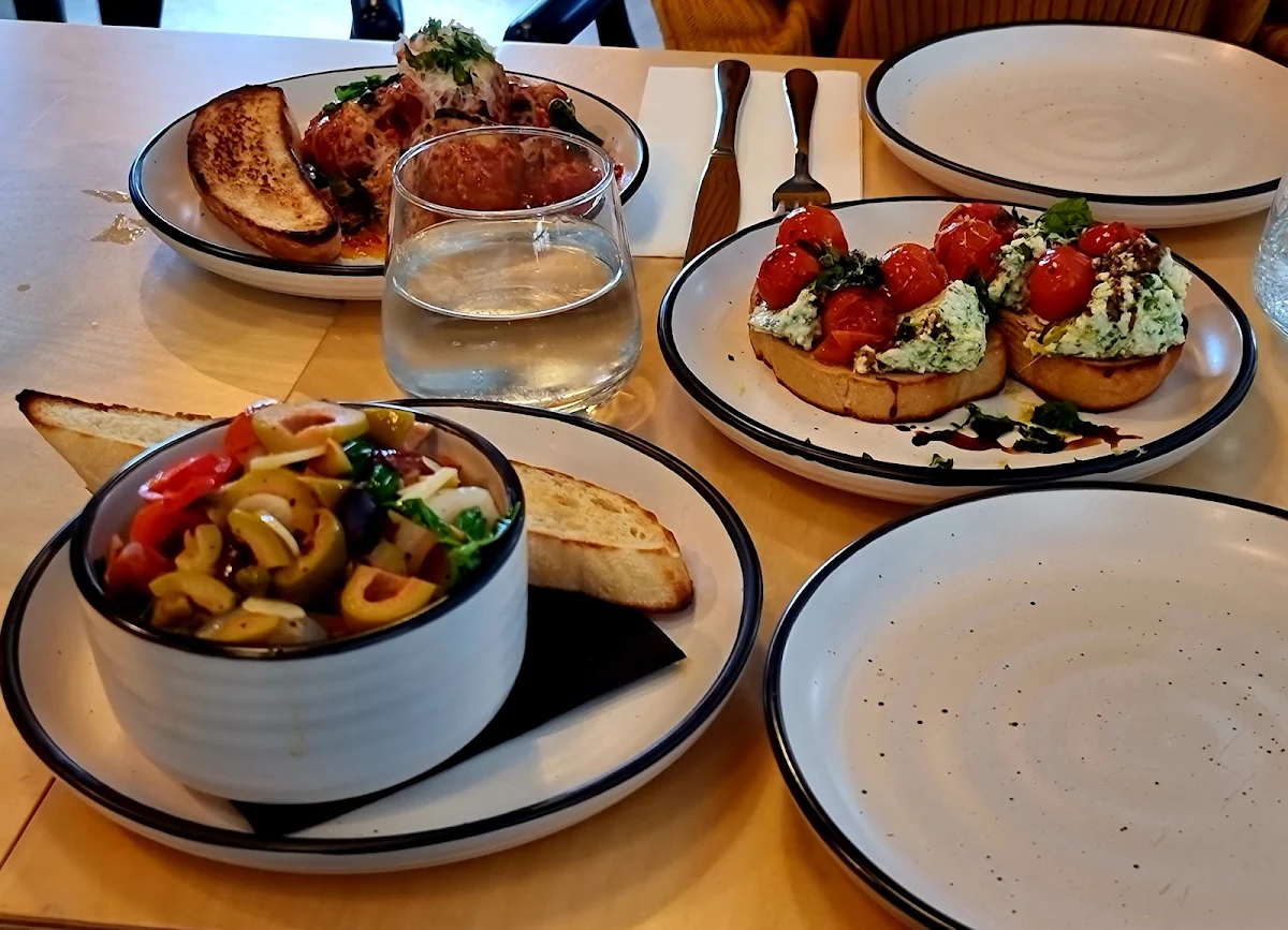 Food & drink, Oscar Italia