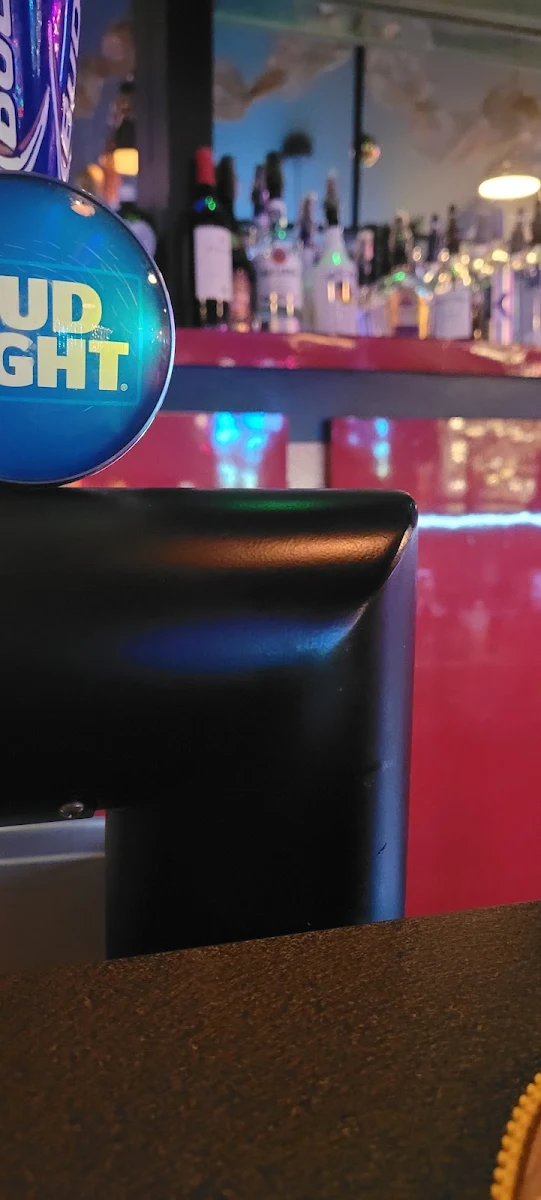 Vibe, Bistro Bar 321