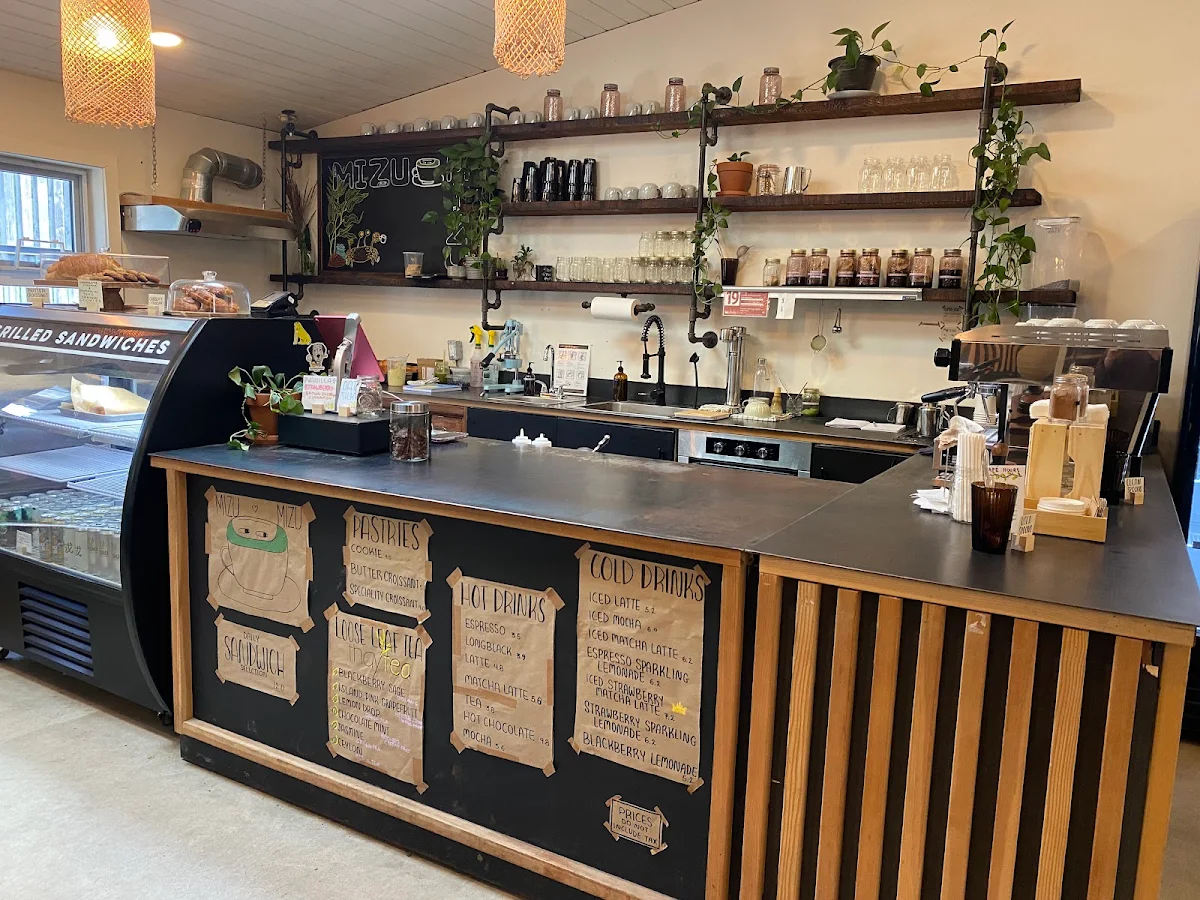 Vibe, Mizu Mizu Café