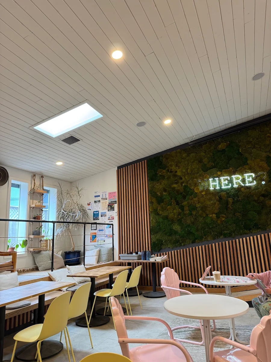 Vibe, Mizu Mizu Café