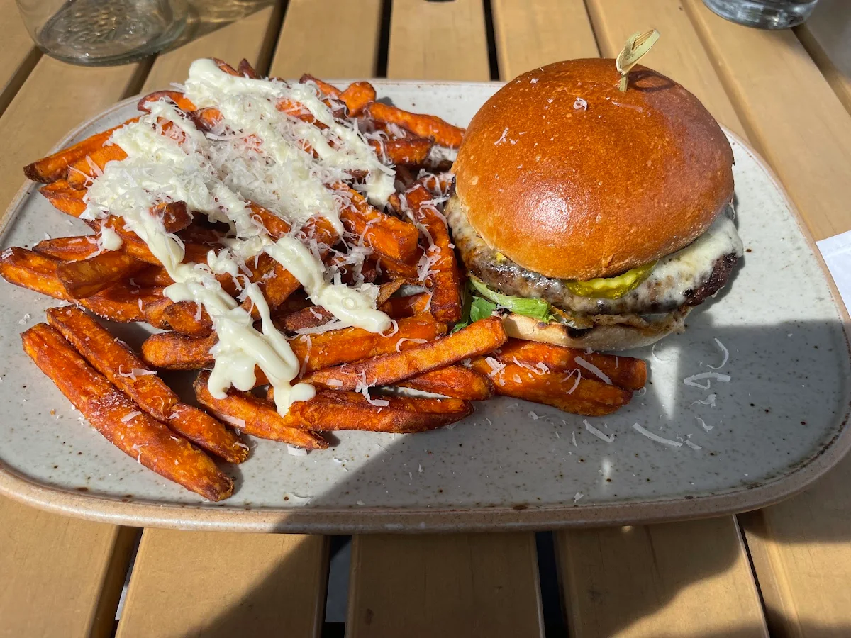 Food & drink, Cliffhanger Restaurant