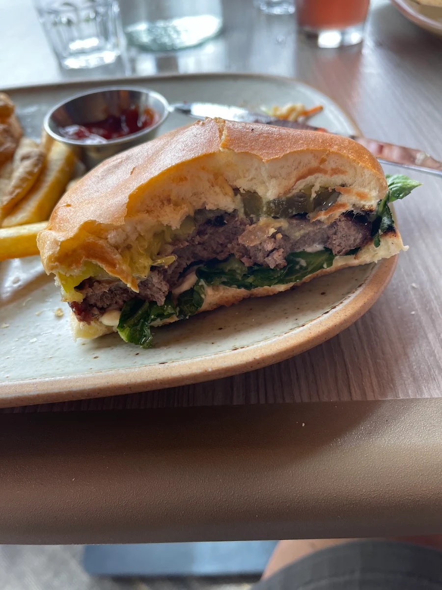 Food & drink, Cliffhanger Restaurant