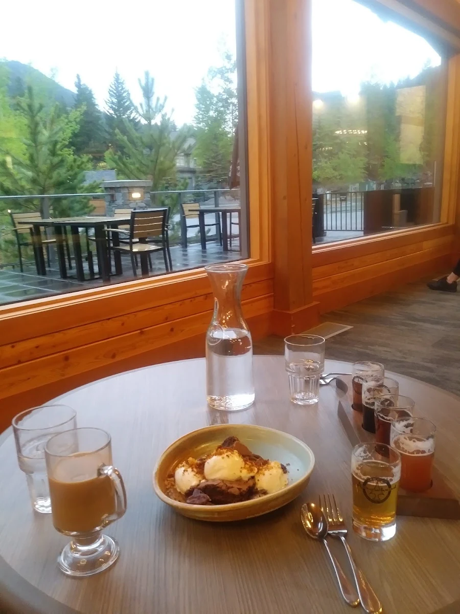 Food & drink, Cliffhanger Restaurant