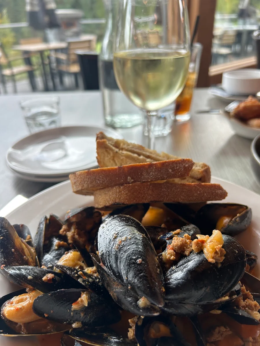 Food & drink, Cliffhanger Restaurant