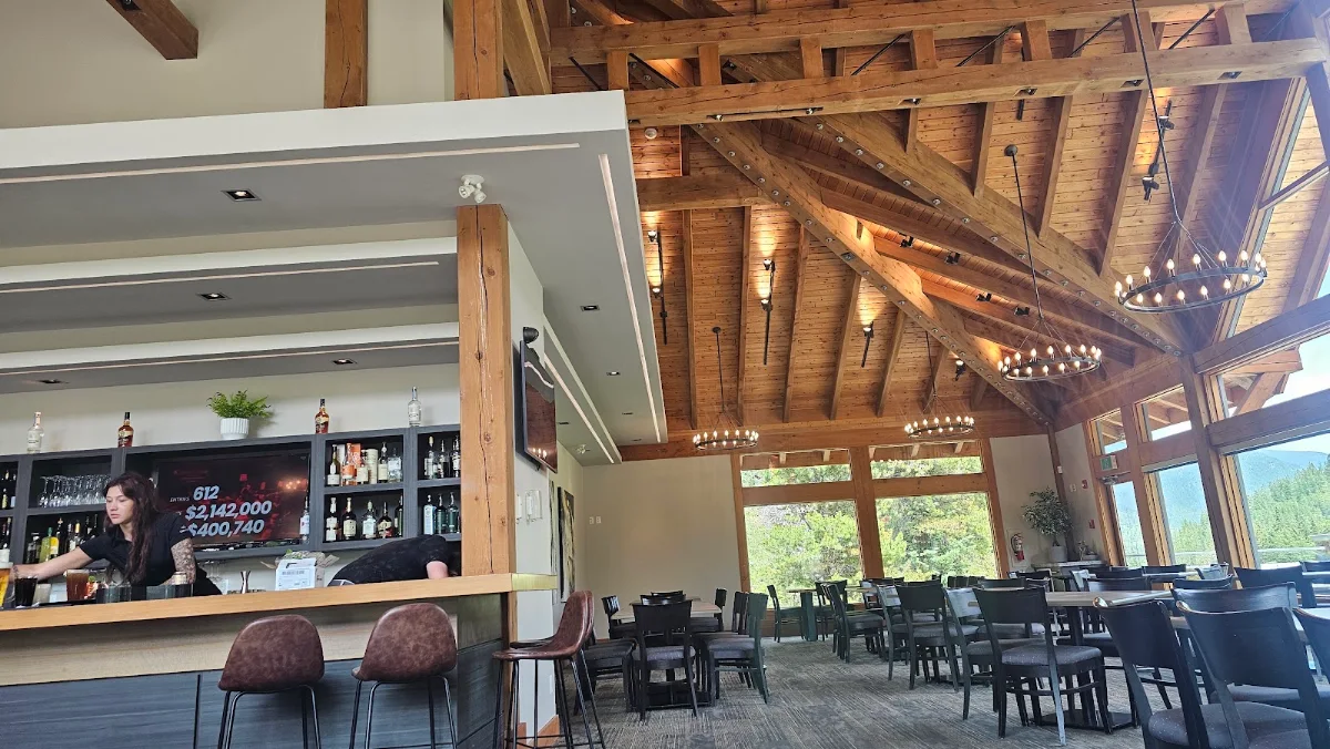 Vibe, Cliffhanger Restaurant