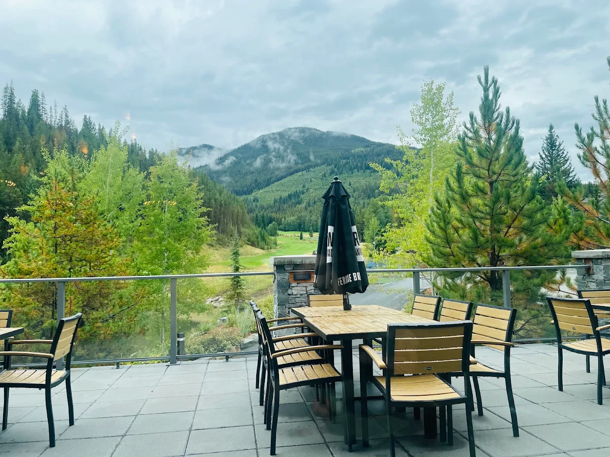 Vibe, Cliffhanger Restaurant
