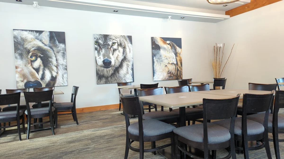 Vibe, Cliffhanger Restaurant
