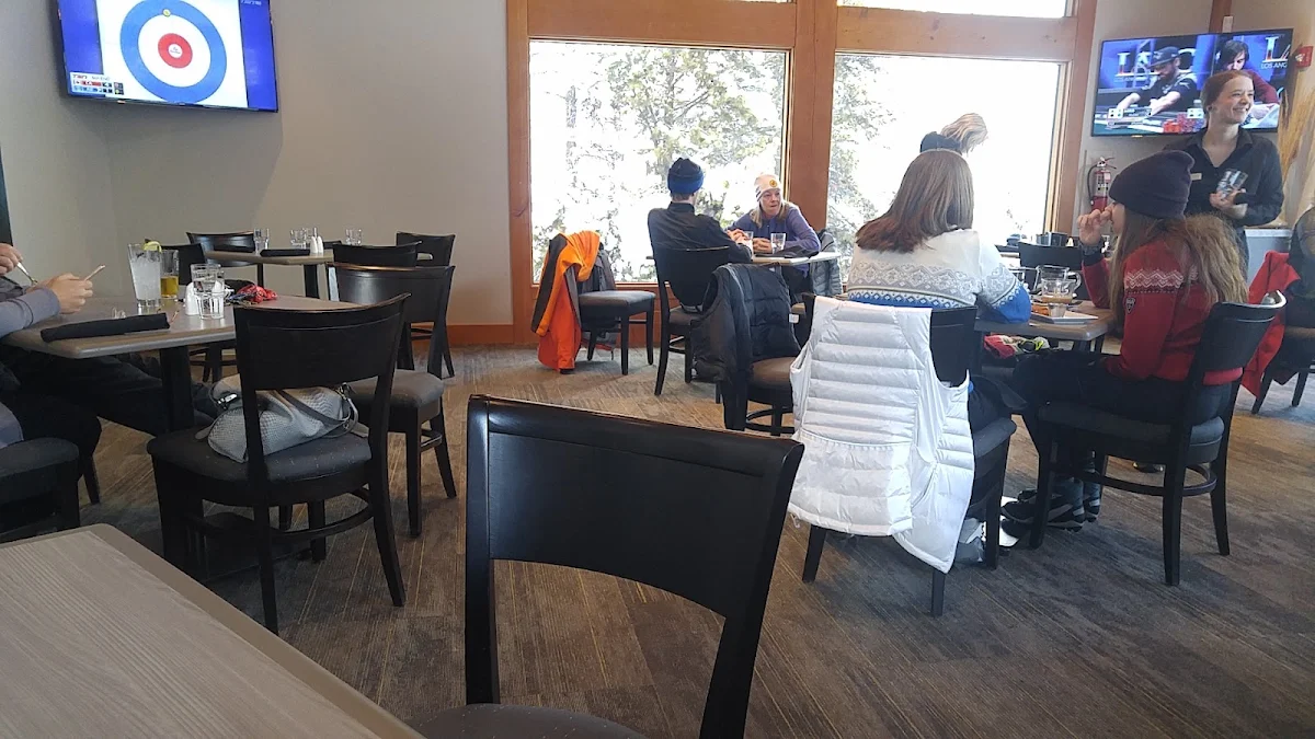 Vibe, Cliffhanger Restaurant
