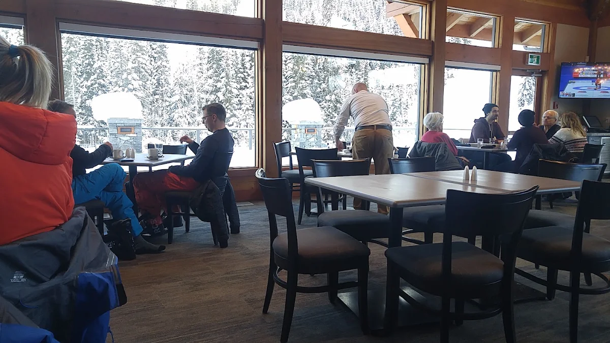 Vibe, Cliffhanger Restaurant