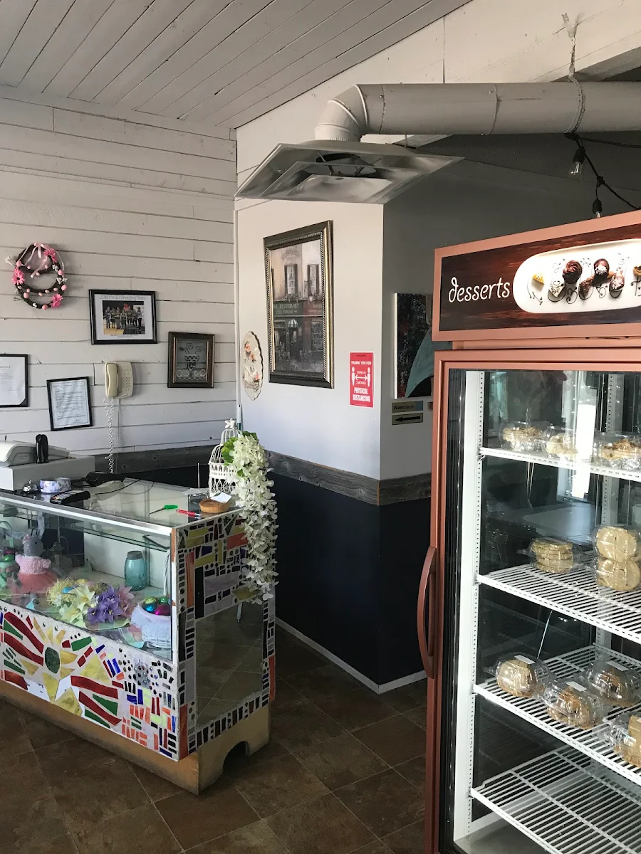 Vibe, Sisters' Bistro