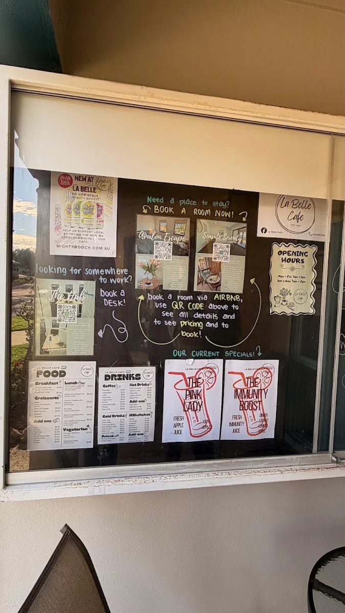 Menu, La Belle Cafe