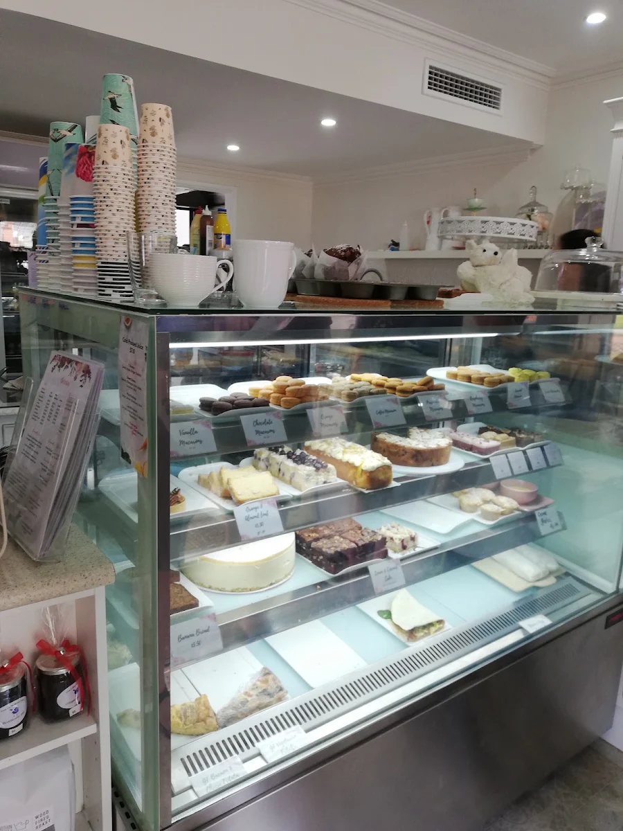 Vibe, La Belle Cafe