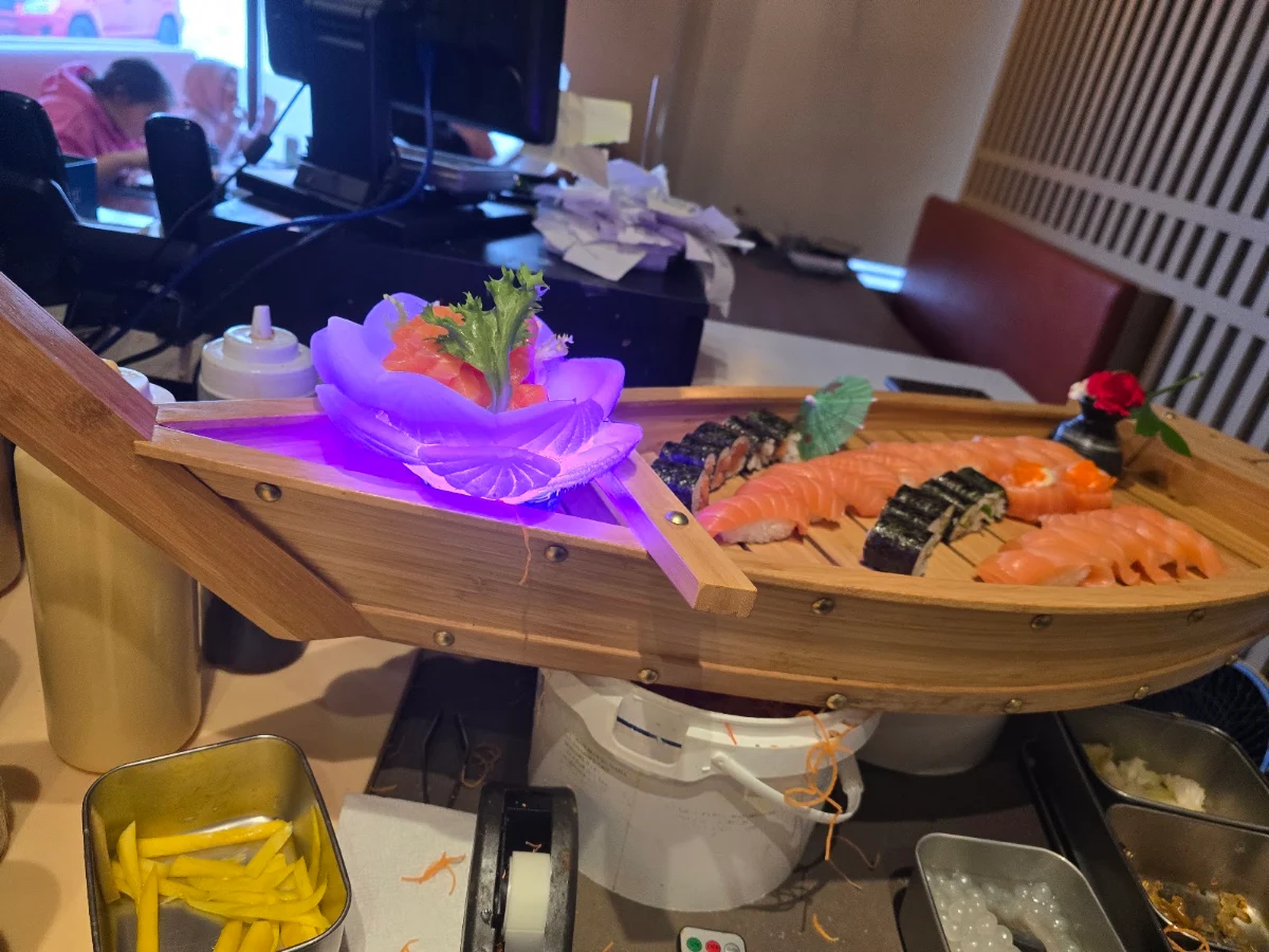Food & drink, Golden Maki Japanese Restaurant