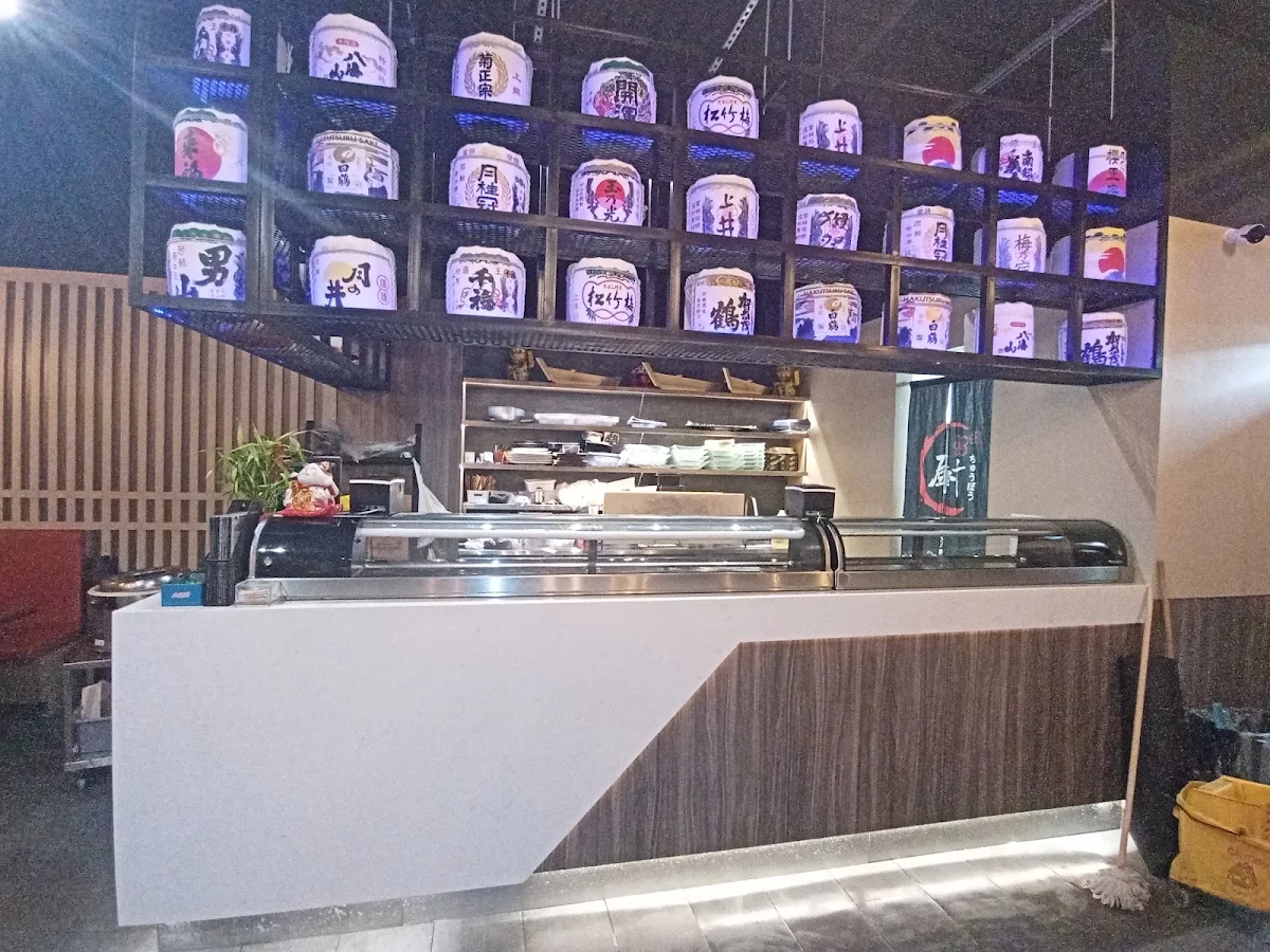 Vibe, Golden Maki Japanese Restaurant