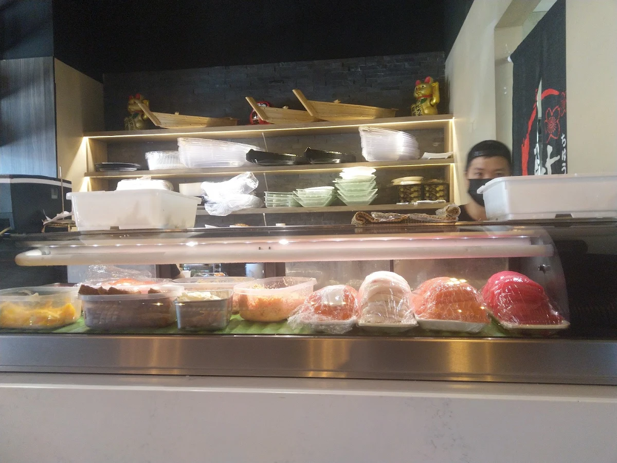 Vibe, Golden Maki Japanese Restaurant