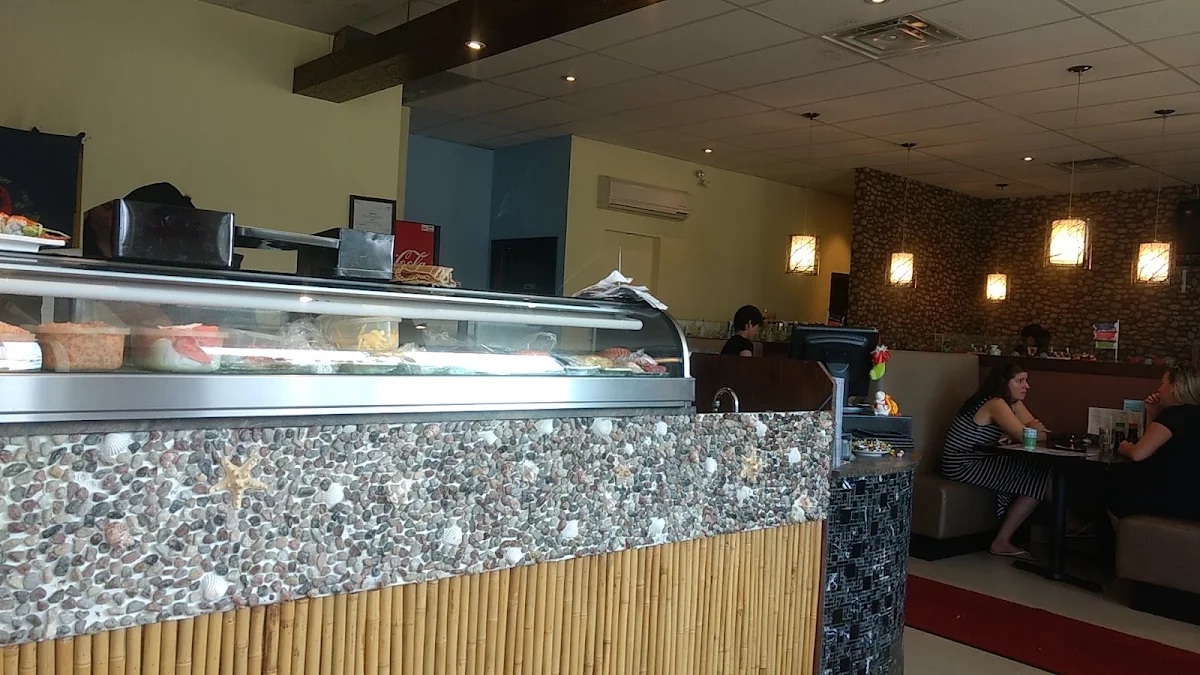 Vibe, Golden Maki Japanese Restaurant
