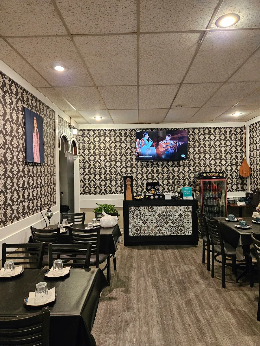 Vibe, Urumchi Uyghur Cuisine