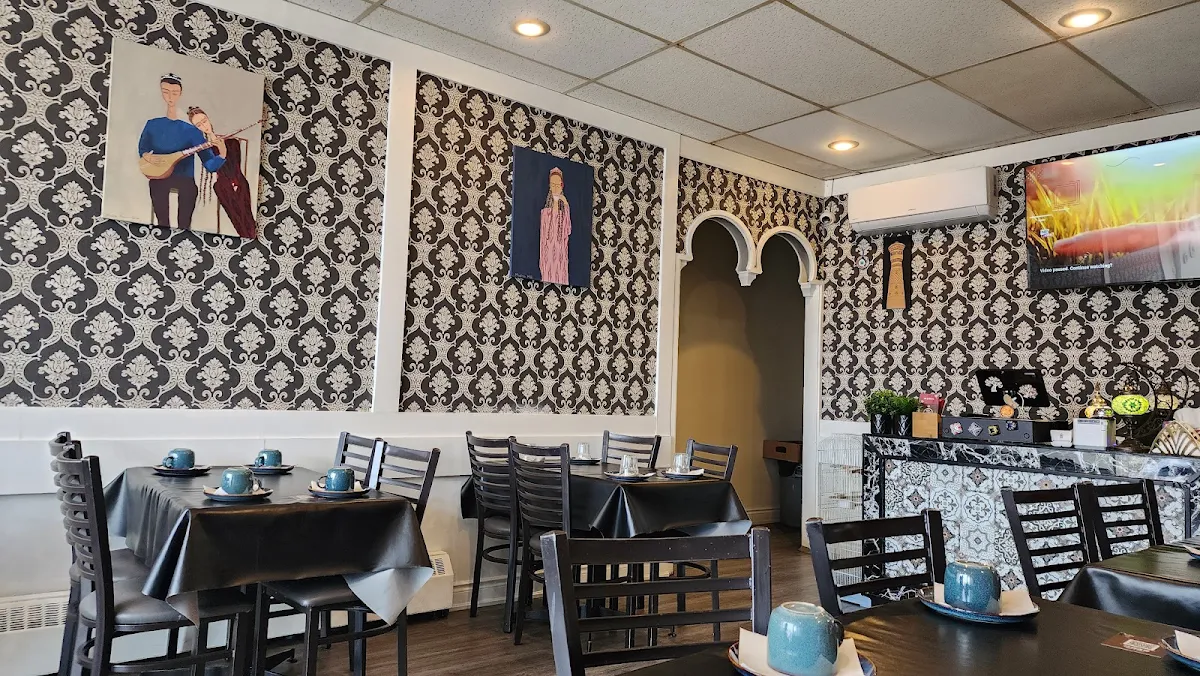 Vibe, Urumchi Uyghur Cuisine