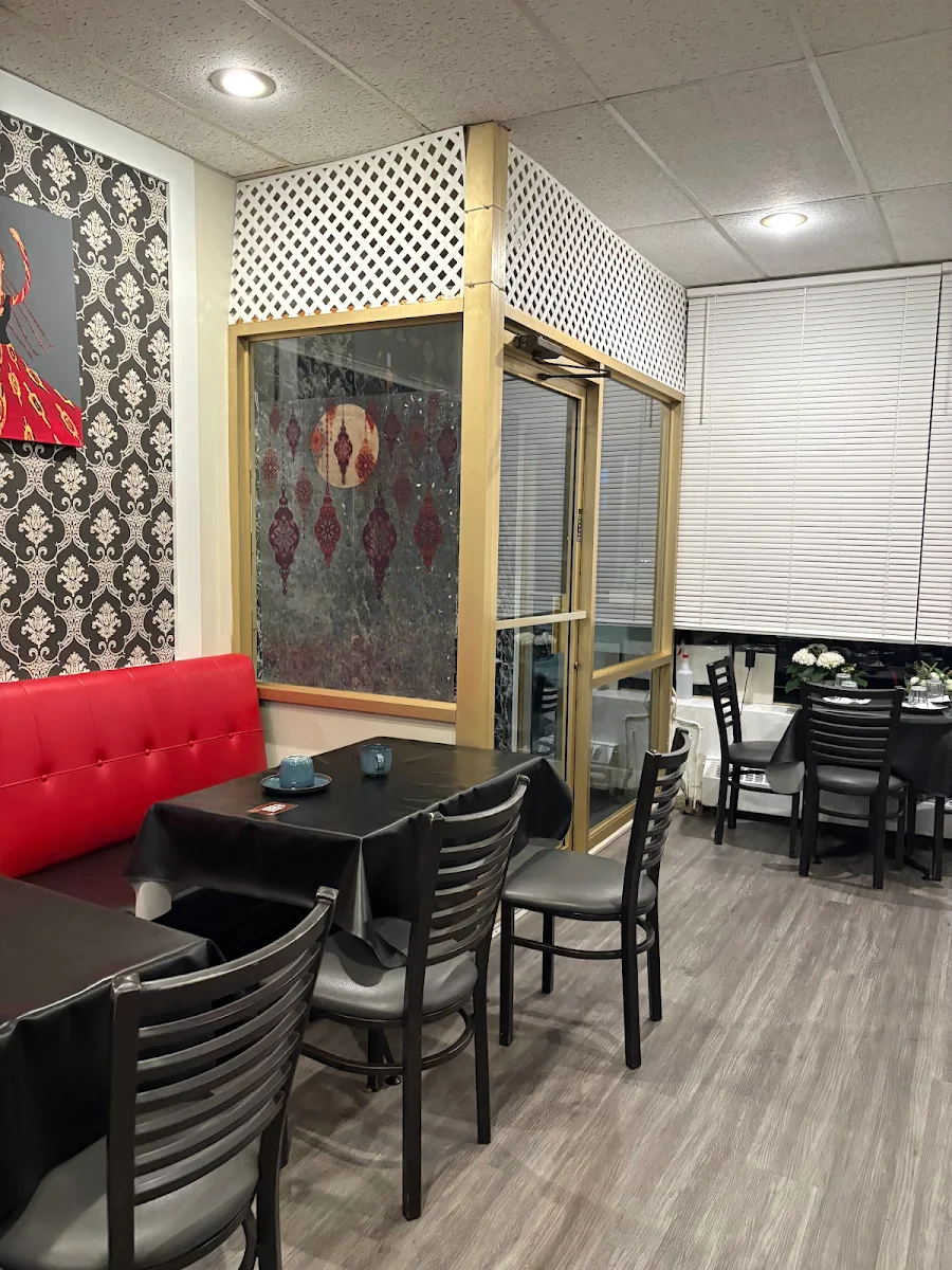 Vibe, Urumchi Uyghur Cuisine