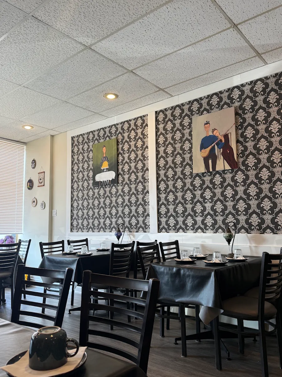 Vibe, Urumchi Uyghur Cuisine