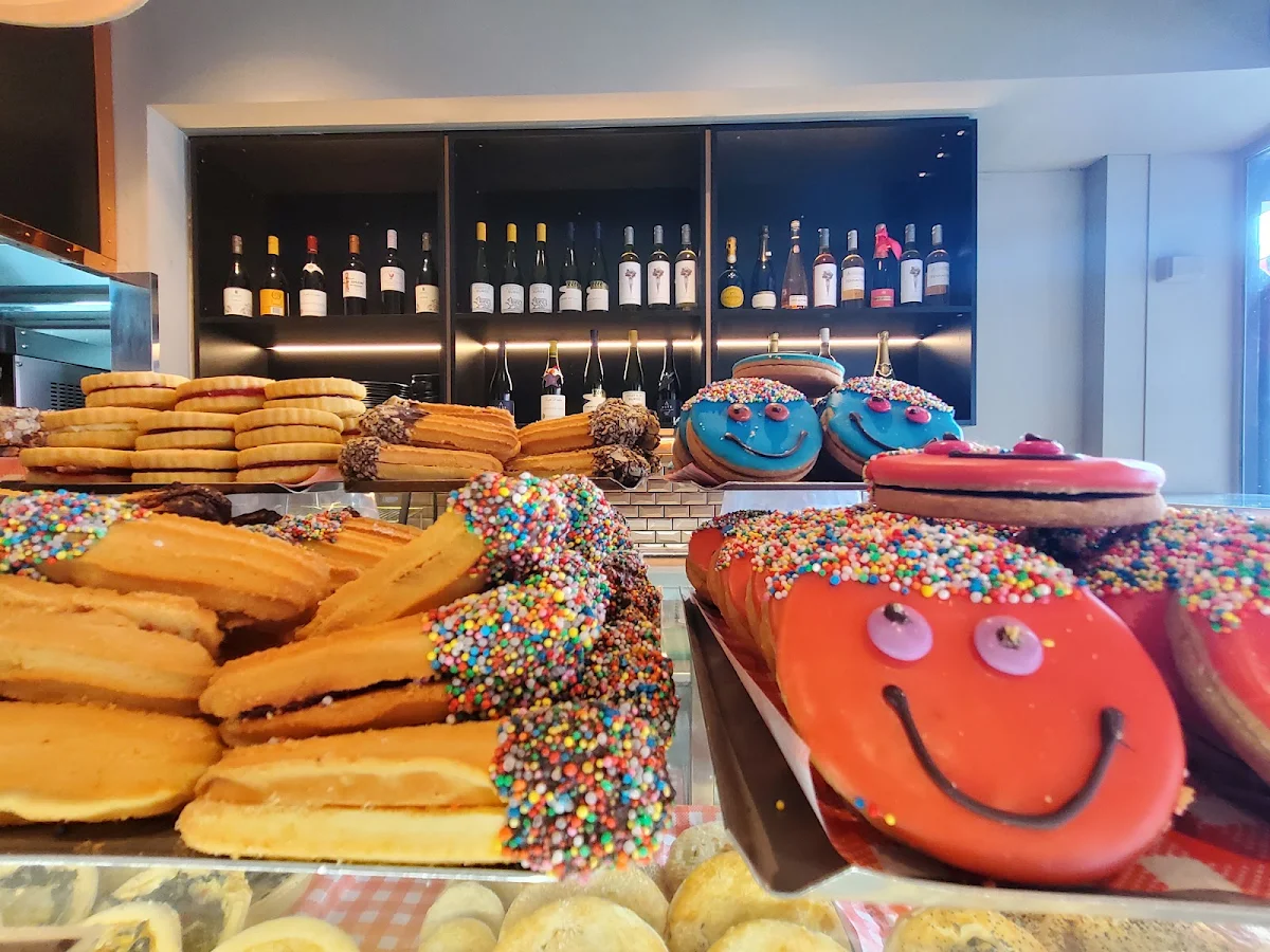 Food & drink, Feast Cafe & Cakes - Hampton