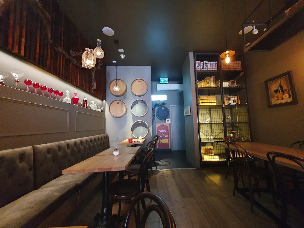 Feast Cafe & Cakes - Hampton cover