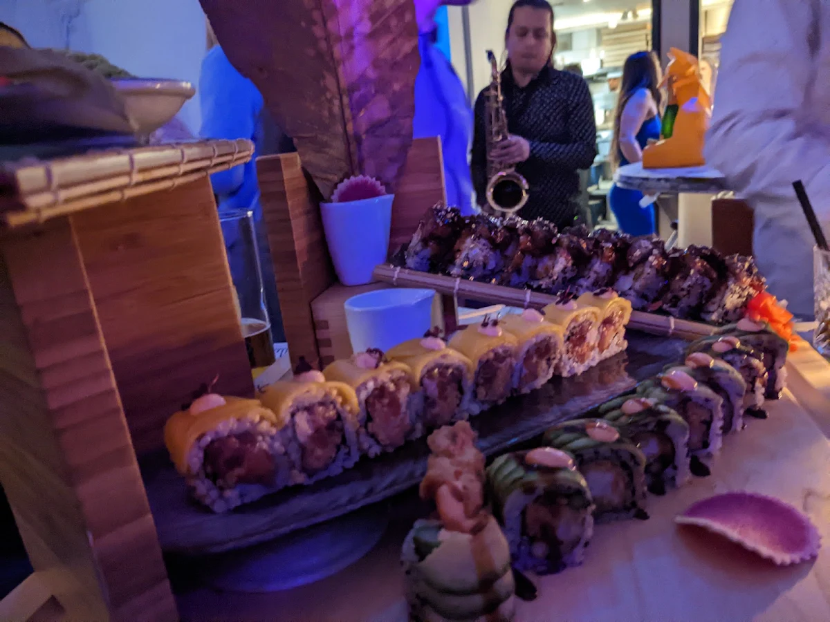 Vibe, Mademoiselle Raw Bar + Grill