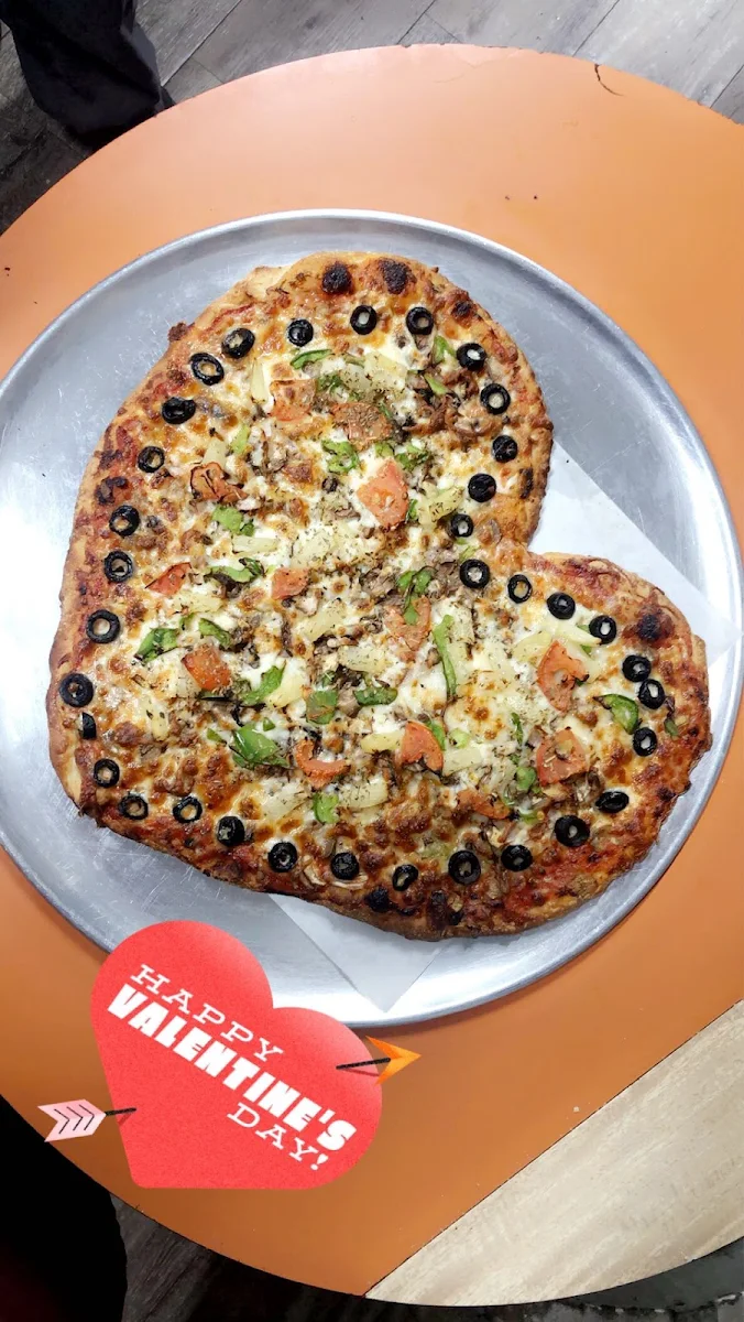 Food & drink, Hometown Pizza