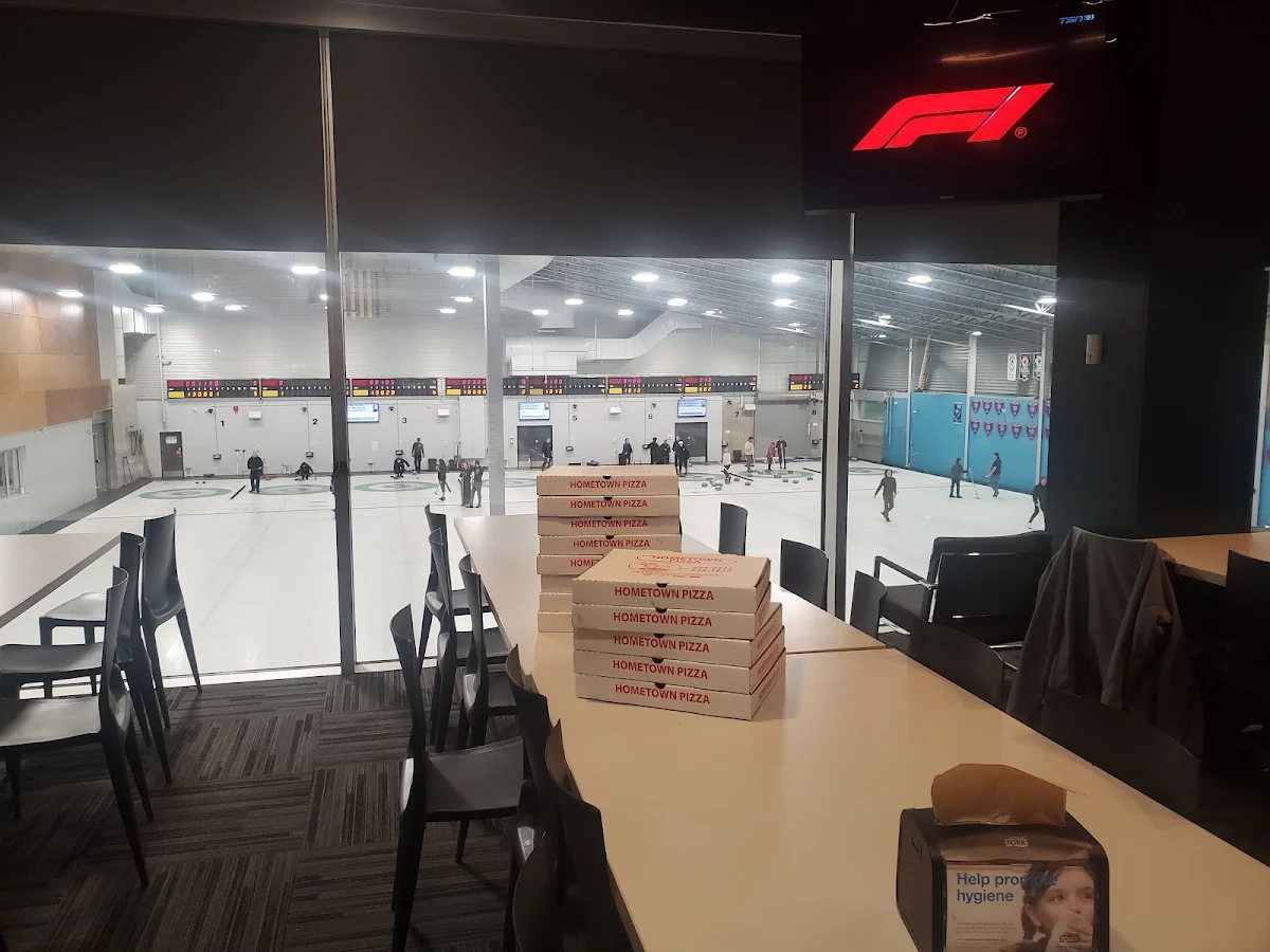 Vibe, Hometown Pizza